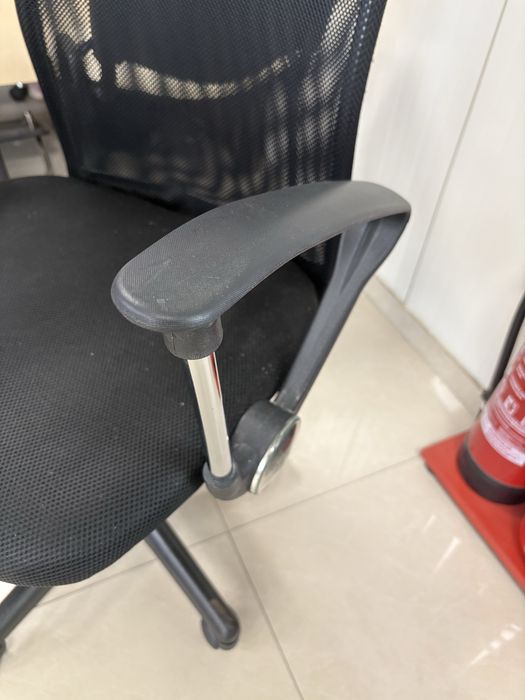 Офис стол и геймърски