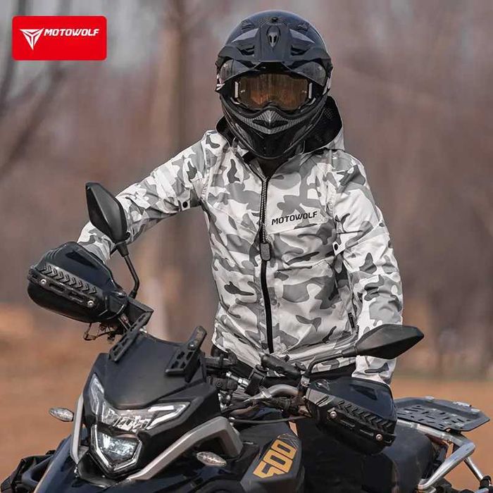 Geaca moto impermeabila protectii umeri coate spate certificate CE