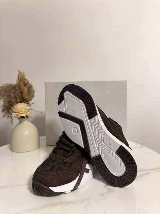 Adidasi F E N D I Flow Dark Brown