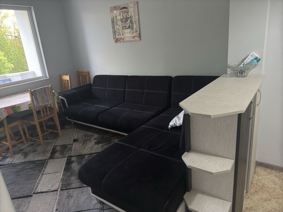 Дава се под наем Тристаен апартамент в Добрич, Градска болница - 92 кв.м за 306 € - Снимка #1