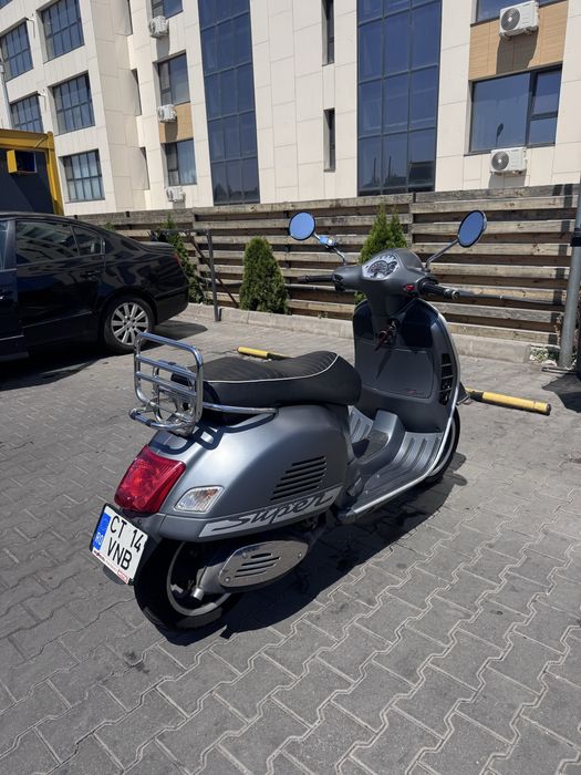 Vand Vespa 300 GTS
