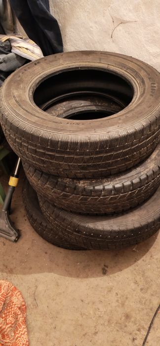 Cauciucuri de iarna 225 70 17 c-uri