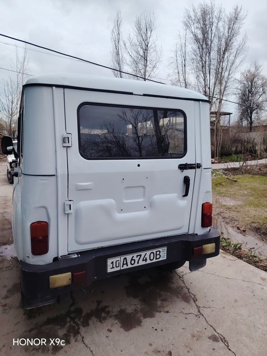 Uaz Xanter sotiladi 409 mator