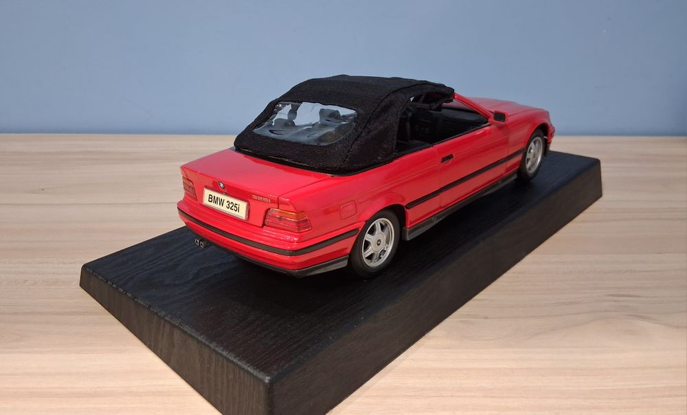 BMW E 36 Cabrio  1:18 Maisto