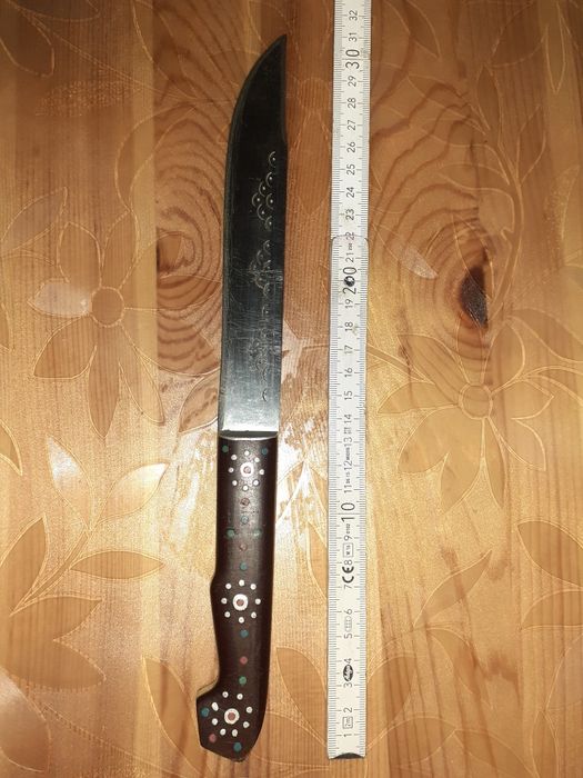 Продавам нож за повече инфо на лс