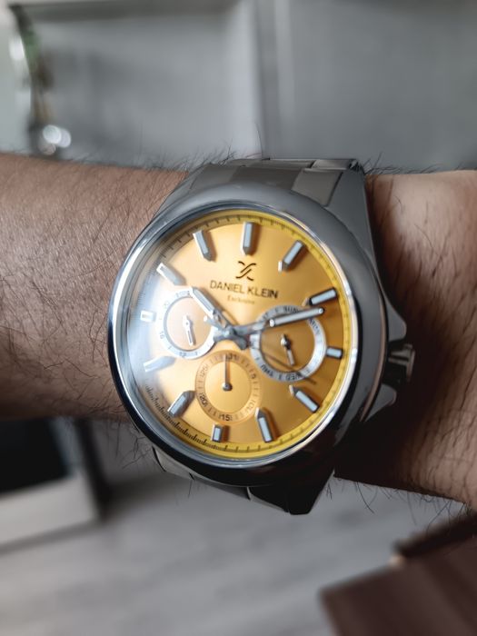Срочна продаю часы DANIEL KLEIN