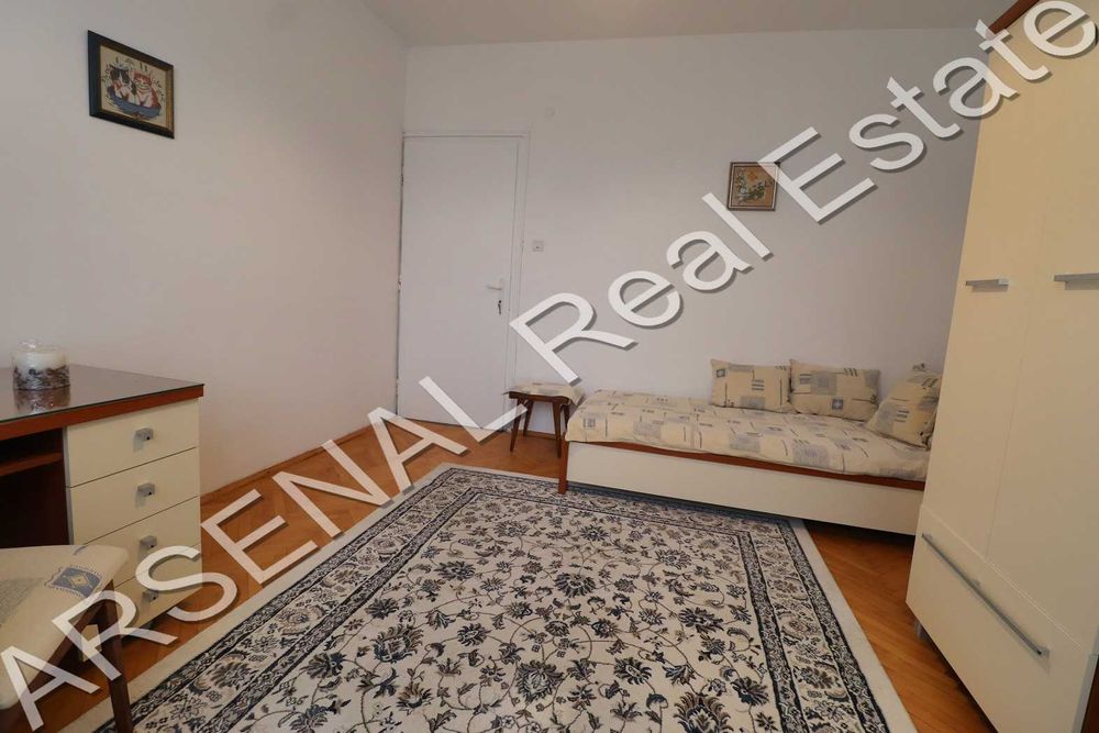 Тристаен апартамент под наем, Гео Милев