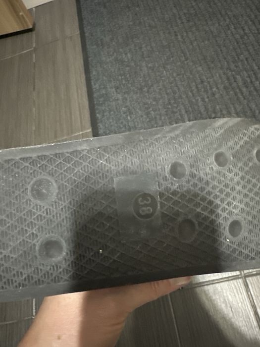 Продам резиновые шлепки Fila