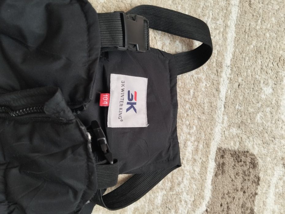 Зимний куртка и комбинезоном