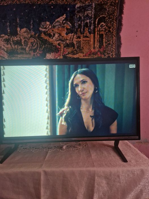 TV Smart Jvs diagonala de 81cm