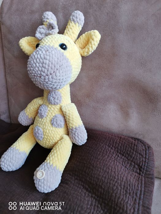 Жирафче амигуруми. Ръчно плетено.