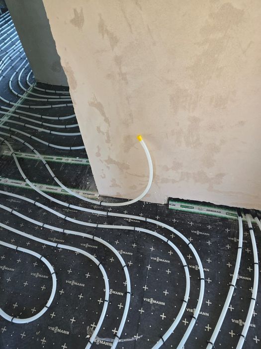 Prestez servicii ptr instalații sanitare. Centrale, incalzire  in pardoseală etc pentru contact sunati la 0740380535