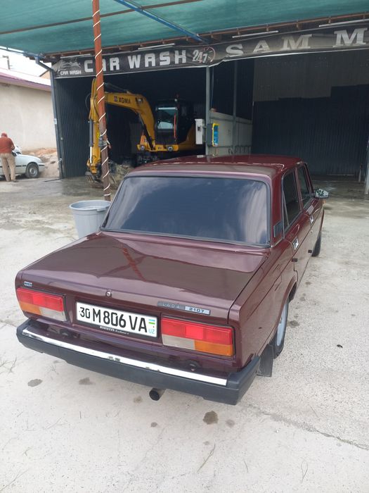 Vaz 2107 сотилади