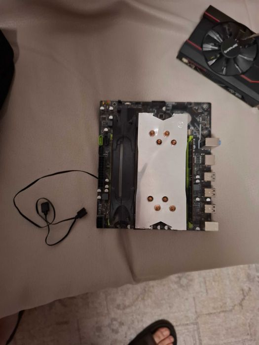 Xenon 2690 v3 + 32 GB DDR4 +RX 550 2GB + SURSA 610W 80BRONZ