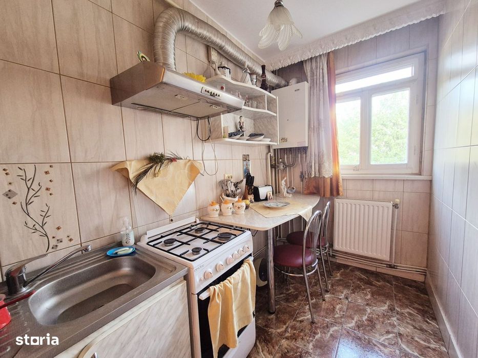 Apartament cu 2 camere, etaj 3, zona Darmanesti