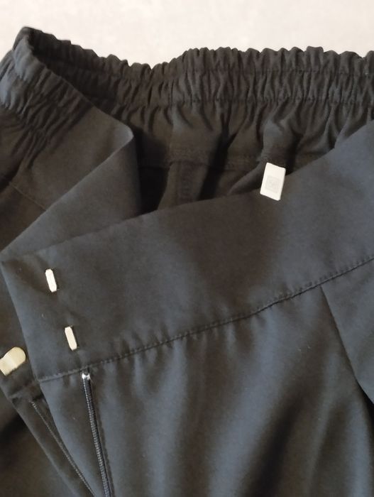 Елегантен костюм от две части-червено сако, черен панталон, размер XXL