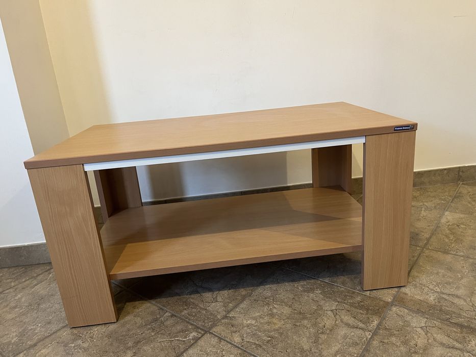 Холна маса , дървесен цвят