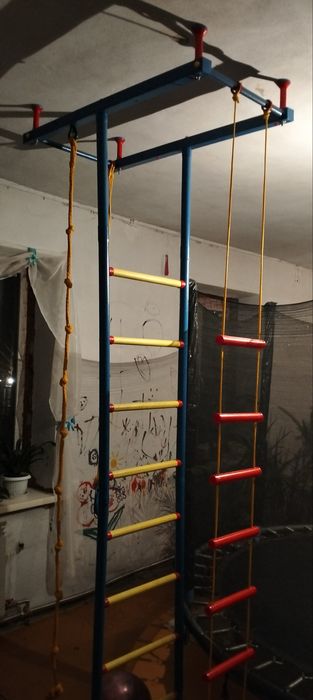 Продам детскую стенку