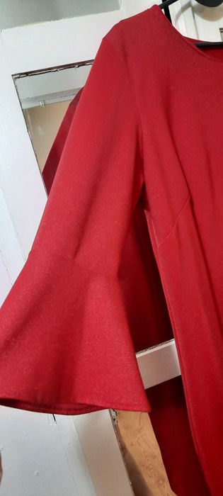 Rochita rosie  elegantã