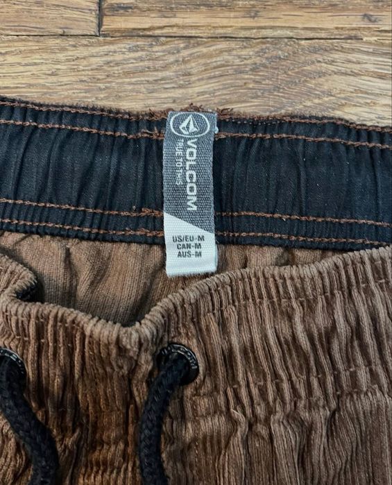 къси панталони Volcom
