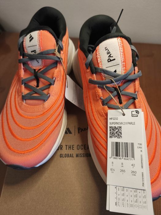 Кроссовки Adidas беговые