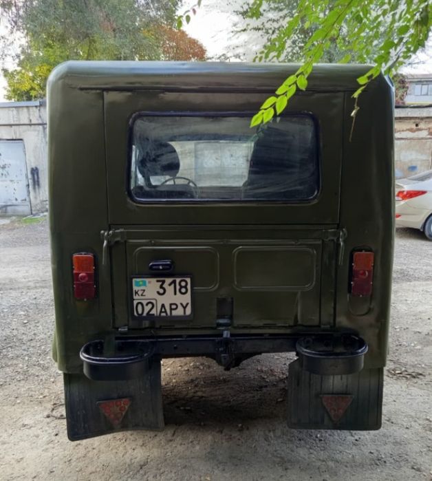 Продам автомобиль ГАЗ 69 на ходу .