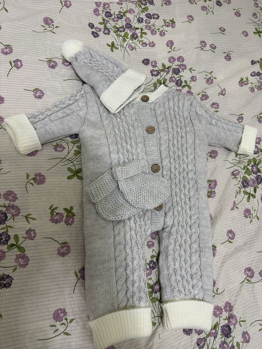 Продам конверт и костюм