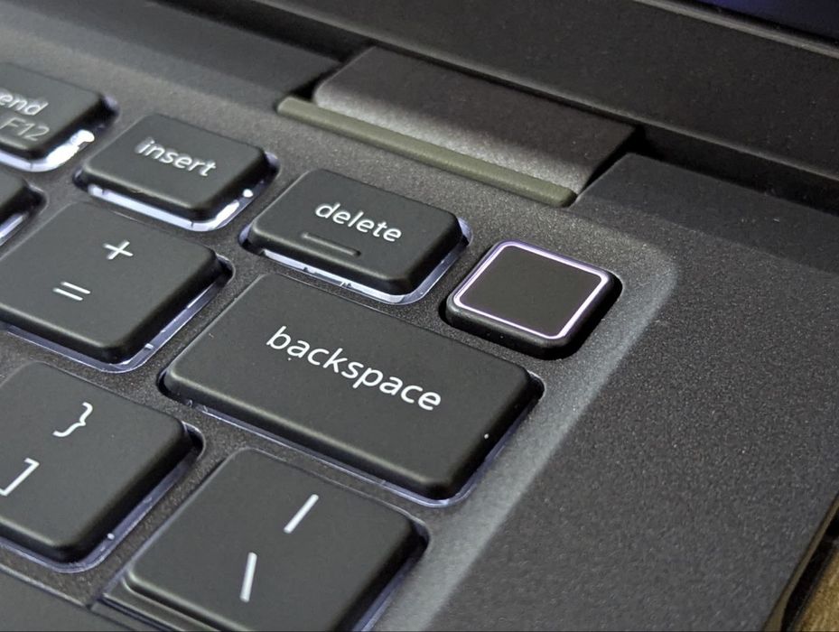 Noutbuk srochna sotiladi Dell latitude 7420