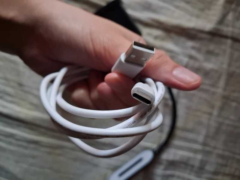 Incarcator wireless pentru telefon, cu lampa de birou