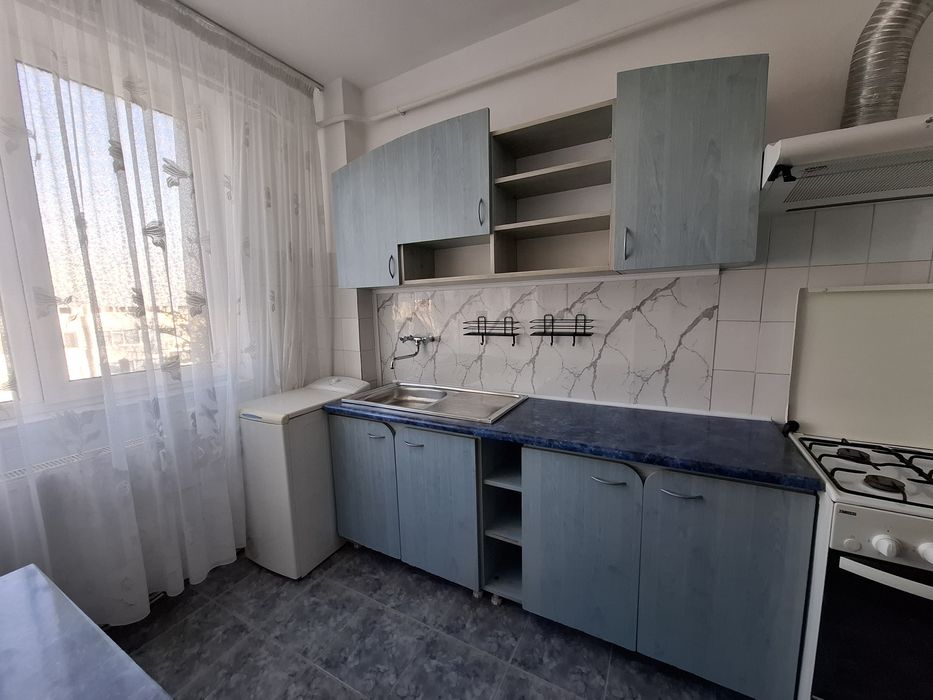 Se oferă spre inchiriere
