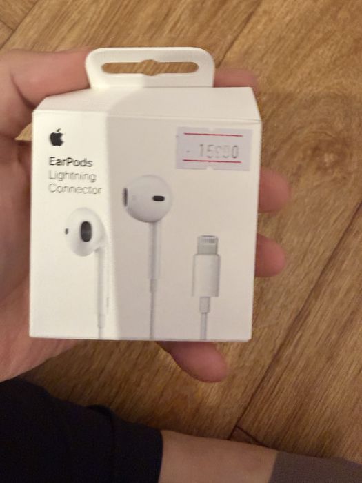 Продам наушники apple
