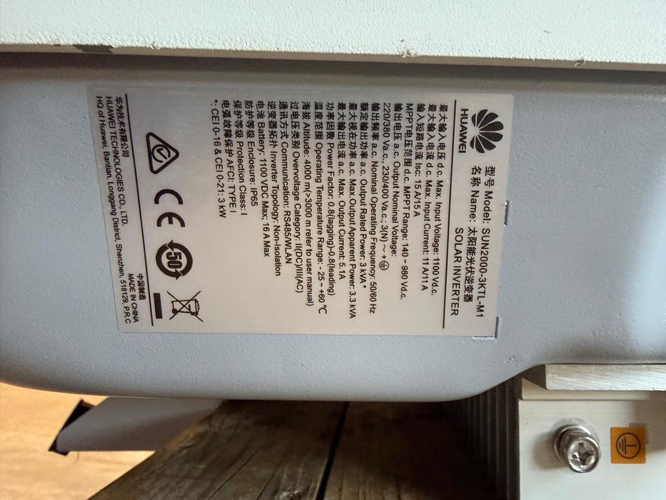 Vând invertor fotovoltaic Huawei SUN2000