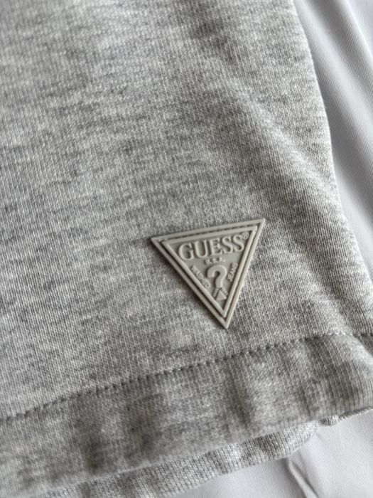 Pantaloni scurti Guess marimea L