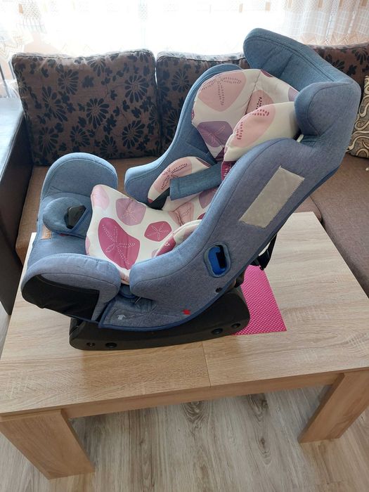 Детско столче за кола Chipolino + подарък кенгуру