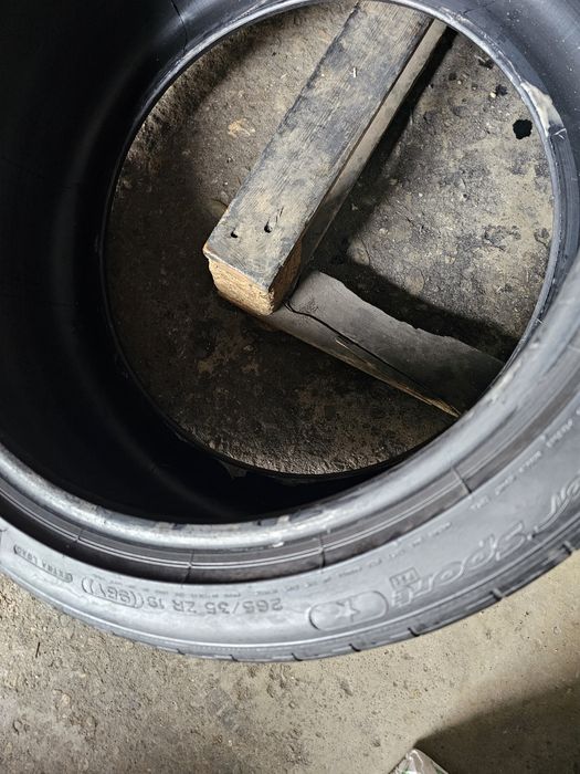 2 anvelope vara 265 35 19 Michelin
