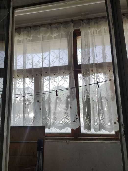 Продаётся 3-х комнатная кв-ра на 2-ом этаже, возле Паркентского базара