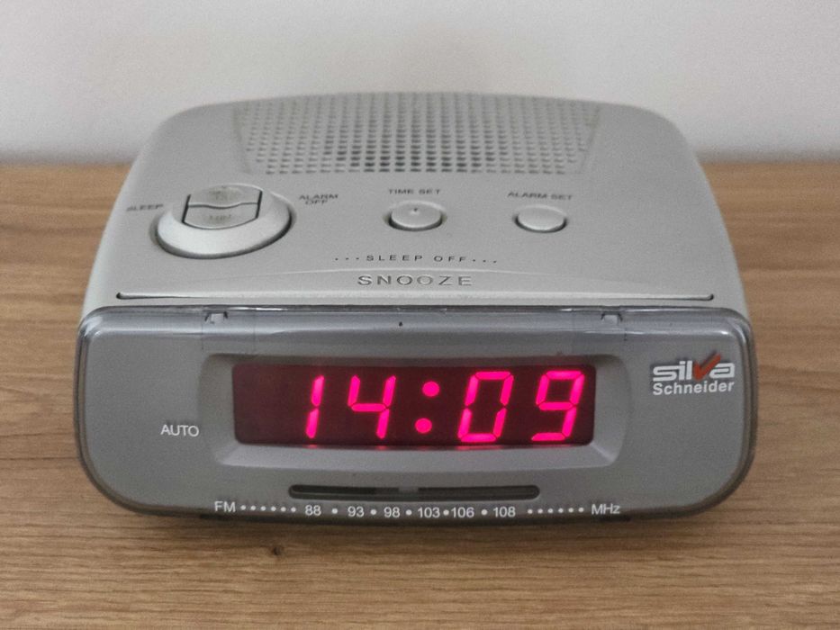 Ceas digital cu radio, Silva Schneider, alarmă, impecabil