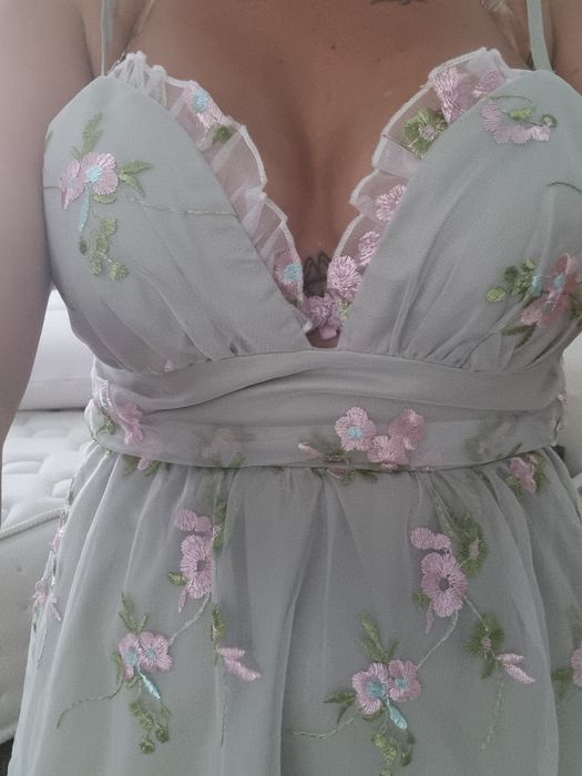 Рокля с тюл и дантела, нова с етикет