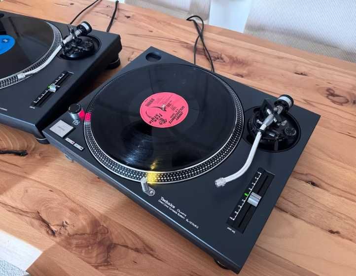 Technics SL-1210 MK2 (комплект)