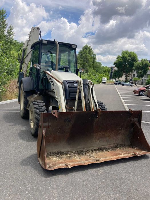Buldoexcavator Terex 820