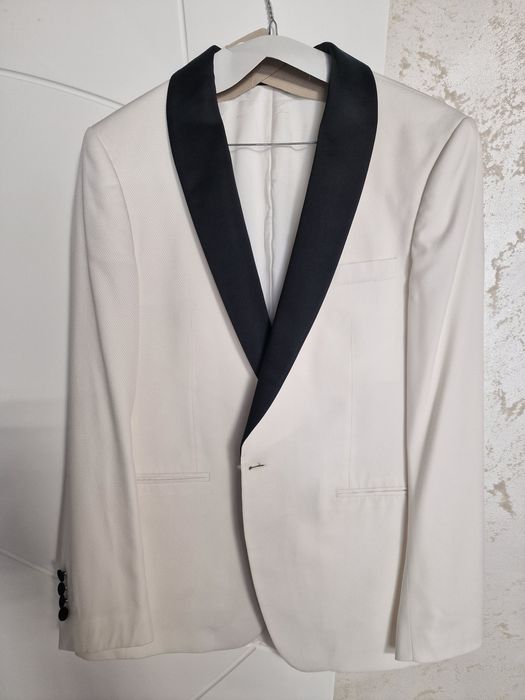 Costum de nunta pentru mire