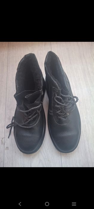 Продам спец обувь