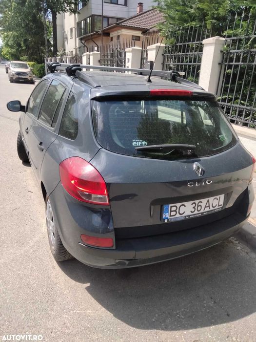 Vând Renault Clio