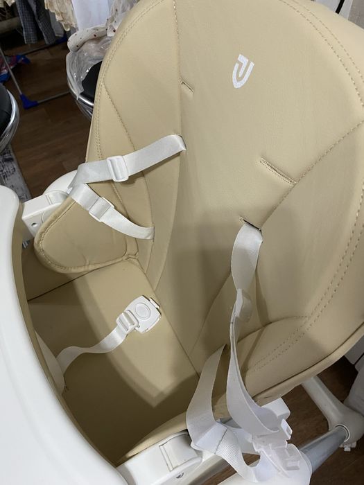 Детский стульчик для кормления