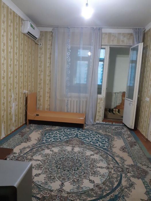 Продам  2 ком Юнусабад 8 квартал Ипотека