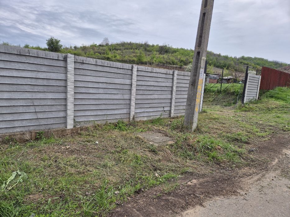 Teren intravilan 979 mp Podari – Livezi  împrejmuit utilități la str.