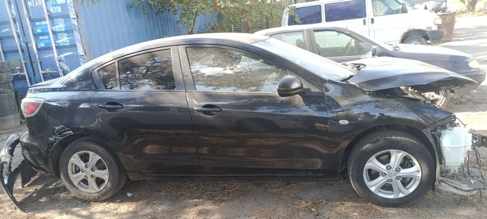 Продается Мазда 3 аварийная