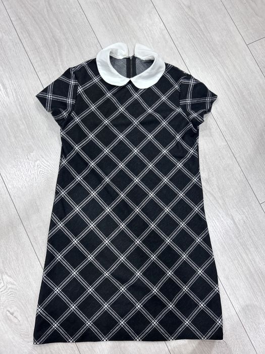 Продам платья на девочку 9-10 лет