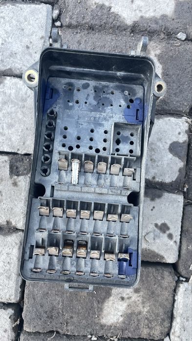 Блок предохранителей Мерседес 190