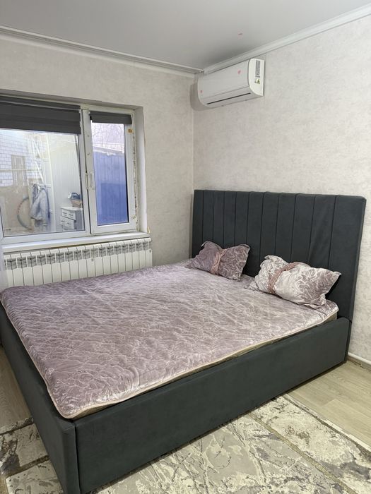 Продам кровать с матрасом